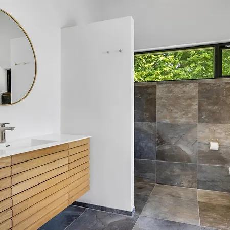 Goesta - 250m From The Sea By Interhome